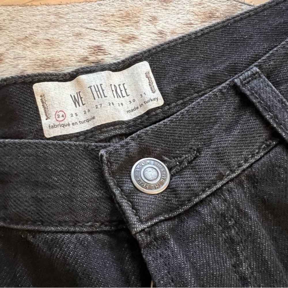 FREE PEOPLE NWT Maggie Mid Rise Strait Washed Black Distressed Jeans‎ Size 24 - Picture 5 of 12